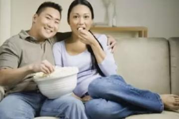 和丈夫結婚後，他前妻頻繁打擾我們的生活，丈夫從來都不拒絕