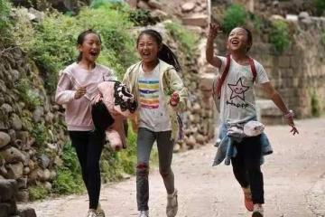 母親去世一年，父親讓我和妹妹平分30萬養老錢，我們一分沒要