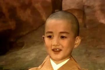 「崔槿汐」孫茜：36歲嫁相親男友，40歲才當媽媽，結婚9年無緋聞