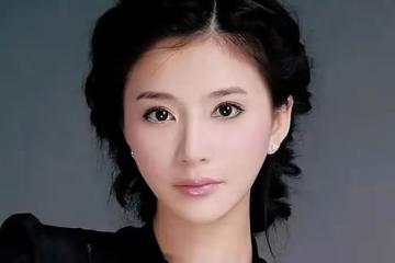 名模出身,身價5億的女富豪倒追王志文,僅用一招就徹底拿下他