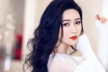 徐明病逝8年後，明星妻子田海蓉的痴愛令人淚目，女兒身材高挑