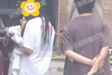 王寶強開280萬大G外出,馮清與繼子女關係微妙,王子珊長發飄飄