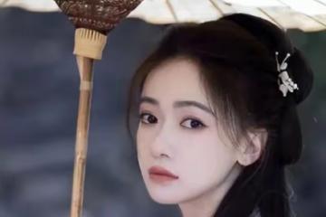 於正新劇首播,御用女主成亮點,雷人造型引網友熱議