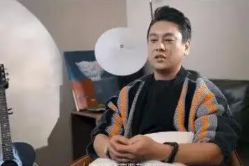 社恐王者級患者朱孝天:43歲搬家40次,除了老婆至今沒有朋友