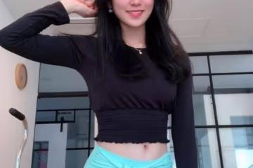 腰身曼妙優雅甜，夢中情人的身材不過如此？這樣的教練你喜歡嗎