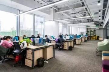 出嫁前我給母親十萬，母親卻給了弟弟，弟弟：姐，再給我15萬買房