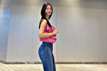 克拉拉這身材絕了,粉色弔帶配牛仔褲高挑時髦,曲線曼妙惹人羨