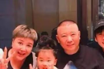郭德綱6歲小兒子近照曝光,身材敦實有小肚腩,怪異的髮型太搶眼