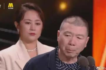 65歲馮小剛白癜風痊癒？自稱沒用任何藥，但頭皮離奇禿了一大片