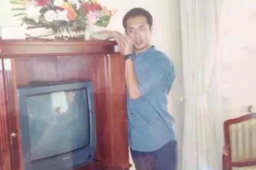黃覺，網戀也能幸福，和小14歲妻子奔現，如今兒女雙全令人羨慕