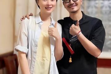 吳越從不刻意扮美！穿衣簡約清爽不油膩，50歲還有滿滿的少年感