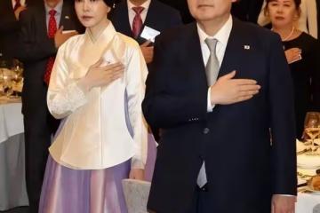 看了51歲國外夫人才發現：中年女人穿「美色系」，比想像中更洋氣