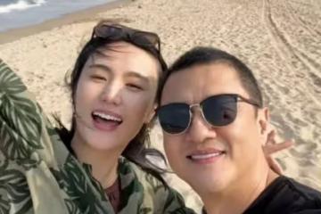 李亞鵬端午陪太太參加戲劇節，與中戲校友聚餐，海邊喝啤酒太愜意