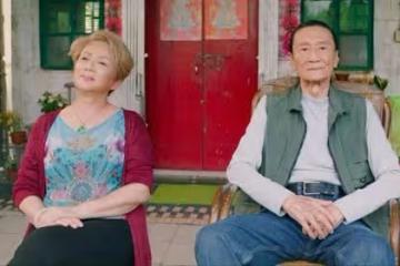 85歲謝賢與友聚餐，前妻狄波拉對其照顧周到，兩人道別前當眾親吻