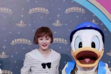 孫儷扮美用力過猛,齊耳羊毛卷配小香風套裙,減齡不成反顯老氣