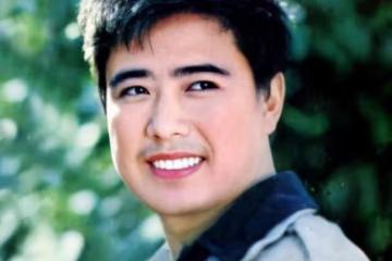 導演陳國軍：娶小16歲妻子，52歲再當爸，依然被叫「劉曉慶前夫」