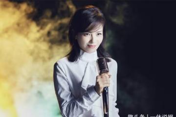 自稱高質量拍照，劉濤楊超越合照上熱搜，20歲的年齡差呢？