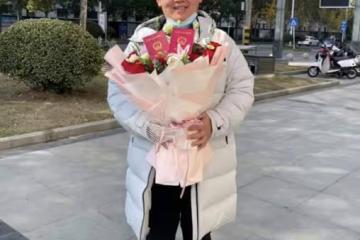 23歲網紅官宣結婚!為高顏值老婆減重458斤,曾被譽為山東第一胖