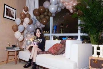 姐姐慶35歲生日，T恤配短褲努力往美了穿，看著像25歲