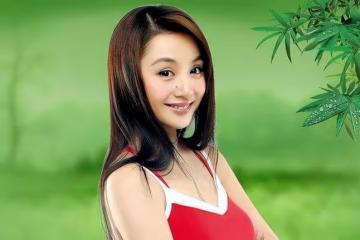 女神曹穎:美業出身,主持演戲都拿手,當紅嫁王斑,如今怎樣了