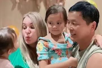 65歲老戲骨移居歐洲!二婚洋妻子小他30多歲,混血女兒五官精緻