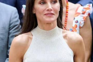 50歲西班牙王后穿無袖上衣秀肱二頭肌，日常健身習慣被曝光