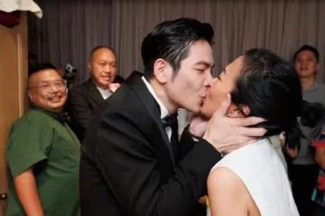 蕭敬騰未婚妻大他14歲，前男友是蕭的老闆，求婚時叫她「媽媽」