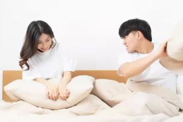 我嫁給了個娘娘腔，結婚第二天，我才知道娘娘腔把公公趕進了羊圈