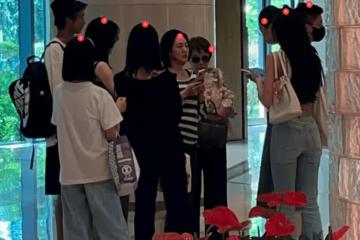 小S一行9人赴廈門度假太招搖，15歲次女穿露臍裝，偶遇者一眼認出