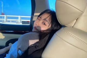 譚松韻:最是青春少女心,因卡點20220222發文失敗心情失落嘟嘟嘴
