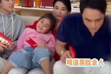 明道這一怒,女孩媽媽開心自曝接兩百萬廣告,這是要學小小彬的爹?