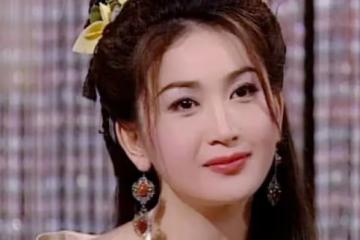 最美妲己：拍裸戲、沒緋聞、不生子，被老公寵上天，57歲宛如少女
