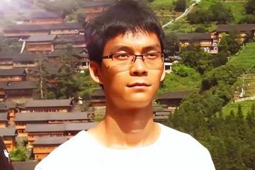 唐尚珺姐姐希望他再次復讀，只要他別瘋掉就好，母親也希望他健康