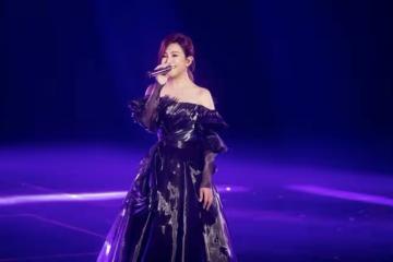 梁靜茹舉辦出道22年演唱會，難掩激動淚灑舞台，吳宗憲擔任嘉賓