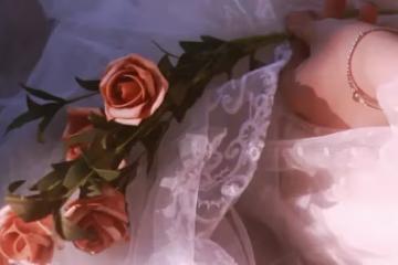 女友害羞矜持，新婚夜卻發現她肚子有疤痕，第二天我選擇離婚