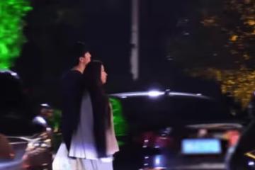 感情穩定!李川牽手女友買香蕉同返酒店,錘娜麗莎舊照神似婁藝瀟