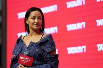 瞿穎跳得更大膽!弔帶搭配熱褲時尚又時尚,網友:我要保證你的腿