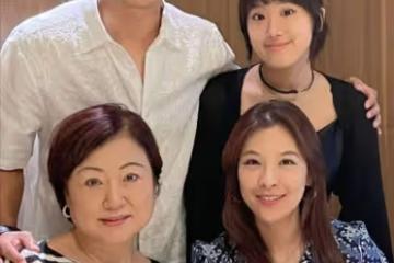 賈靜雯長女父親節曬與生父合影，父女長相如餅印，和後媽罕見同框