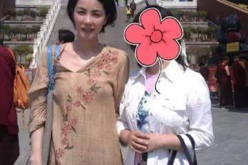 王菲走街頭穿毫無特色的連衣裙，素顏出境肚子上的贅肉無法隱藏