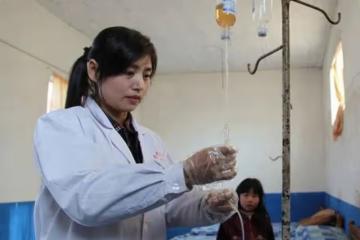 倆兒子都沒出息，老漢羨慕鄰床病友，他卻說：你是身在福中不知福