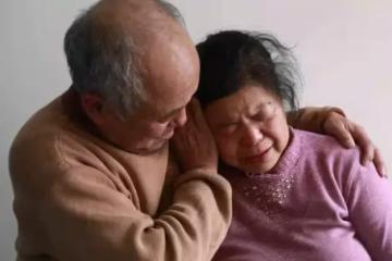 生兒子的父母一定要大度,因為兒子有媳婦後就會離父母越來越遠