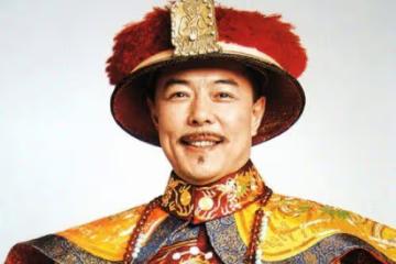 外籍藝人張鐵林：欠風流情債，背後8個女人，他的人生有多荒唐？