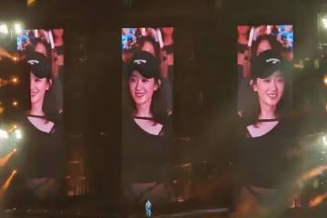 張傑演唱會現場表白謝娜,娜姐滿臉嬌羞,趙麗穎一旁起鬨狂吃狗糧