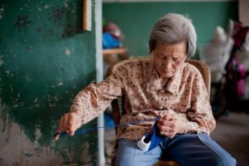 爺爺一身缺點，被奶奶埋怨了60年，奶奶去世後，他突然變成好男人
