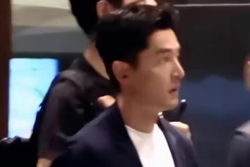 胡歌曬照後最新露面,剃掉鬍鬚容光煥發,眼神仍舊略顯憔悴