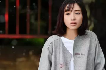 妻子當了10年的「扶弟魔」，兒子結婚時她弟的禮物，我消除了怨恨