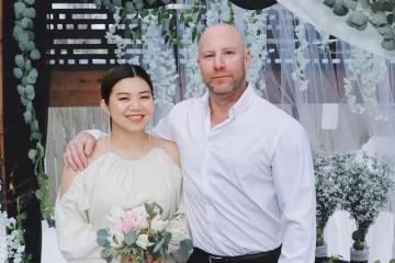 恭喜！香港知名女歌手在國外低調結婚，圈內好友越洋視頻見證愛情