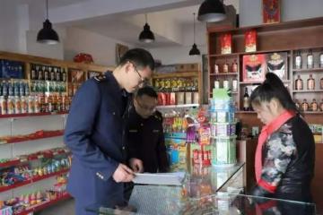 給岳母六萬彩禮，她非要每月給一千，看到小舅後，俺改為每月兩千