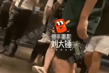 黃曉明深夜背醉酒女回酒店，女子身份不一般，姜文、方中信懶得管