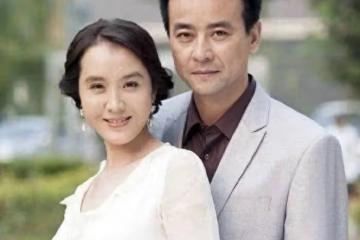 演員羅鋼：娶小23歲郝蕾，陪嬌妻戰勝家族遺傳病，48歲老來得子
